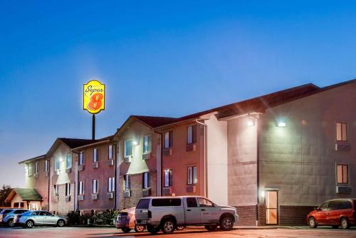 Super 8 by Wyndham Abilene KS