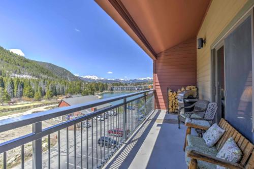 Beautiful Keystone Condo with Lake and Ski Slope Views - image 4