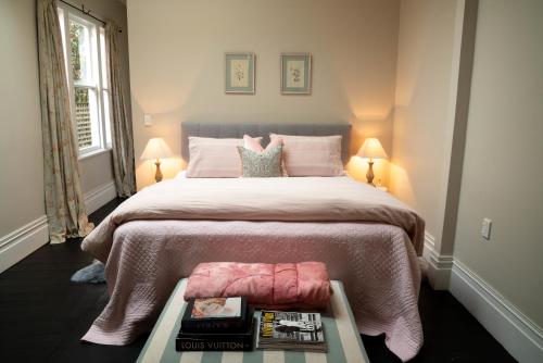 Villa Akaroa - Akaroa Pet Friendly Holiday Home