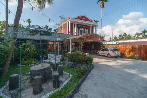 Garden, RedDoorz Syariah near Jalan Asahan Pematang Siantar in Pematangsiantar