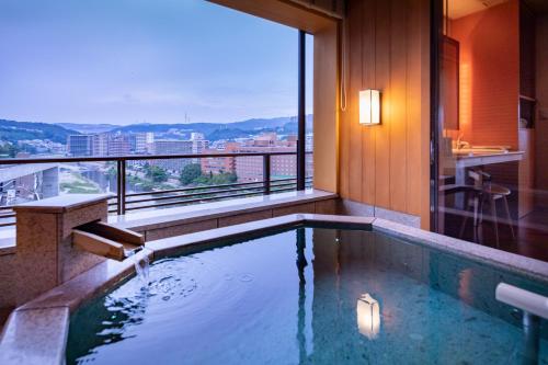 Suite with Spa Bath