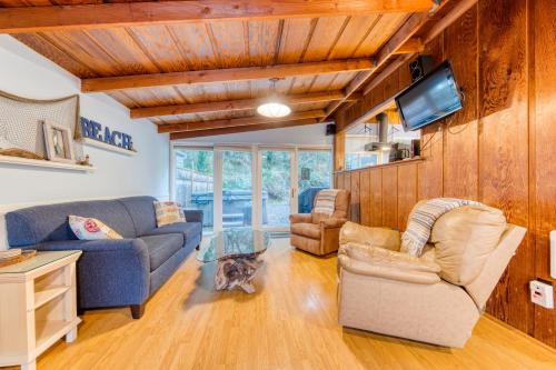Captain Easy's Retreat - image 5