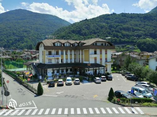 Hotel Rezia Valtellina, Morbegno bei Berbenno di Valtellina