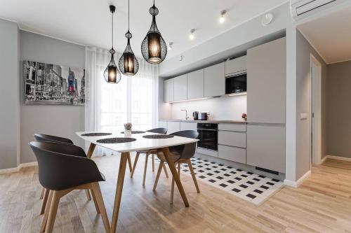 Central apartments, Quiet with Free Parking and AC., Tallinn (photo 2)