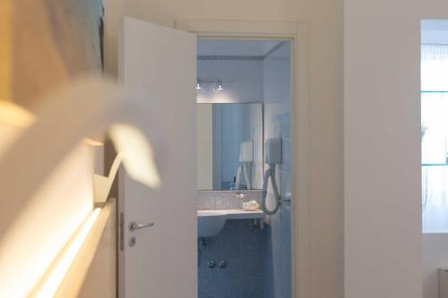 Hotel Albània - image 8