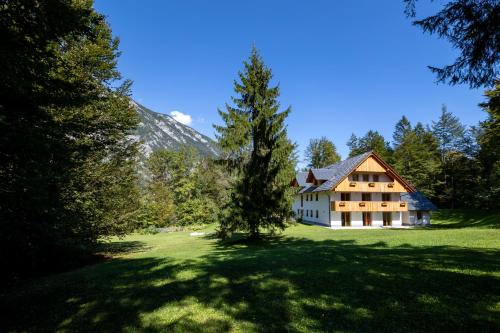 Vista exterior, Bohinj Apartments Goldhorn Kingdom in Bohinjsko Jezero