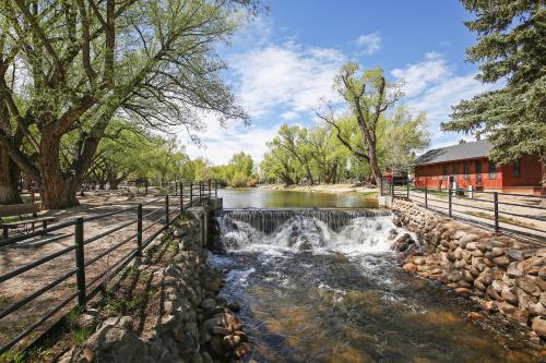 New Downtown Buena Vista Condo with Patio and Mtn Views - image 13