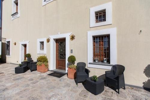 Exterior view, Palazzo Lauritano in Agerola