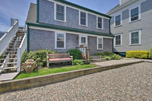 Splendid Provincetown Penthouse Apartment with Deck!