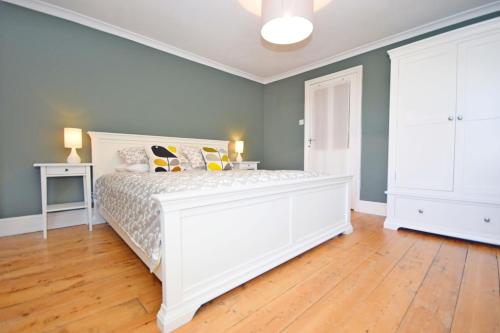 Broyle House Chichester - main image