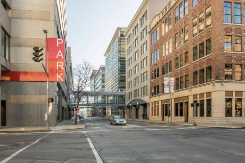 Frontdesk R&T Lofts Downtown Des Moines - image 11