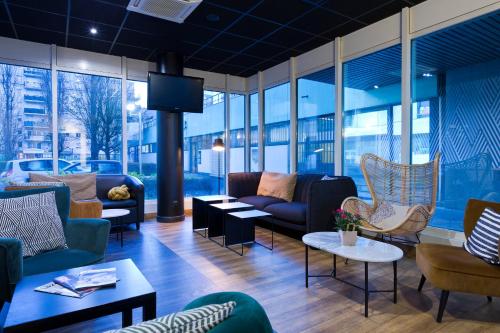 Пъб/Фоайе, Ibis Styles Massy in Масси