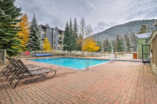 Lakeside Keystone Studio with Pool and Shuttle Access - image 5