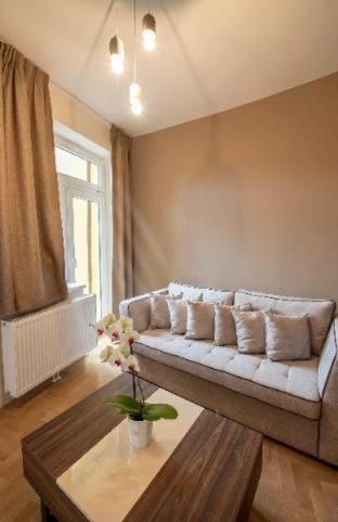 Letna Garden Suites - image 12