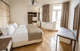 Letna Garden Suites - image 11