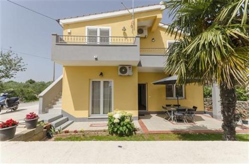  Holiday home Bita, Pension in Vodice bei Gaćelezi