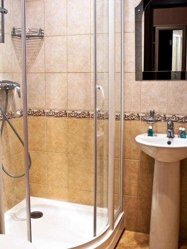 Hotel Akvareli Vosstaniya - image 5