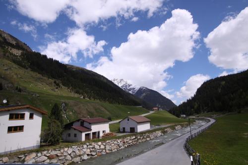 Bližnja okolica, Landhaus Tschafein in Tschafein