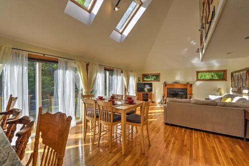 East Falmouth Home with Deck and Grill 4 Mi to Beach! in East Falmouth, USA