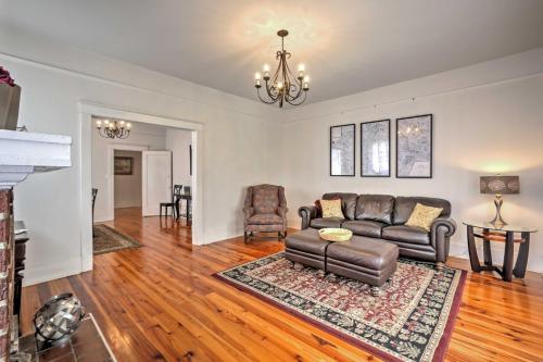 Traditional New Orleans Apt with Porch in River Bend - main image