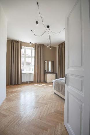 Letna Garden Suites - image 13