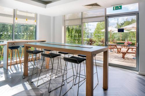 Restaurant, Holiday Inn Express Doncaster By IHG in Doncaster