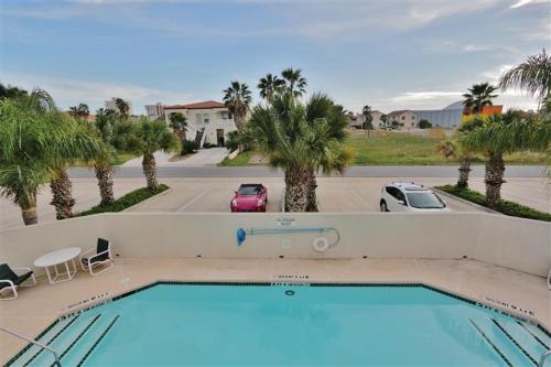 South Padre Island Condo with Pool Access and Balcony! - image 11