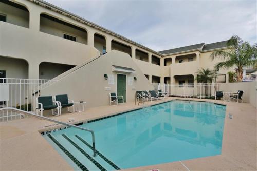 South Padre Island Condo with Pool Access and Balcony! - image 6