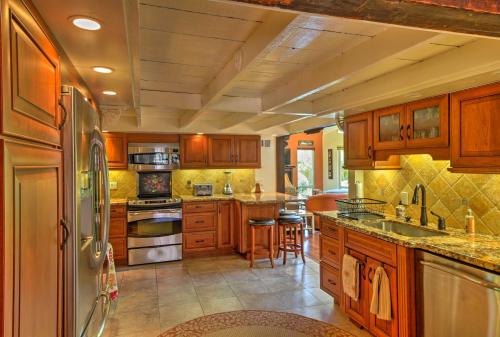 Converted Barn in Sebastopol with Private Patio! - image 13