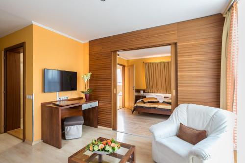 Holiday Beach Budapest Wellness Hotel with Sauna Park