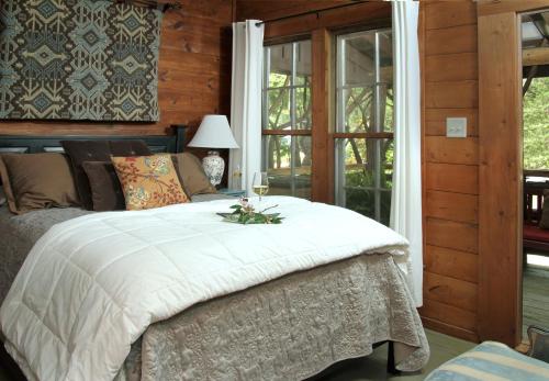 1 queen bed