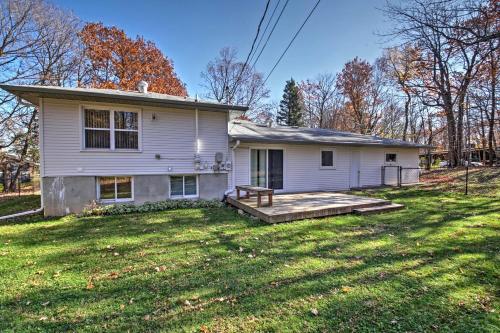 Quaint Duluth Hideaway with Private Fenced-In Yard! - image 5