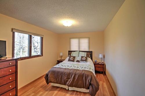 Quaint Duluth Hideaway with Private Fenced-In Yard! - image 9