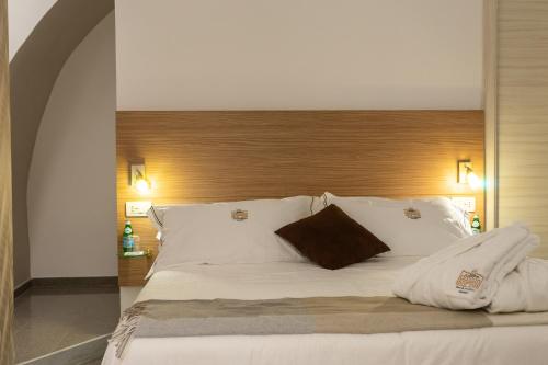 King Room image 4