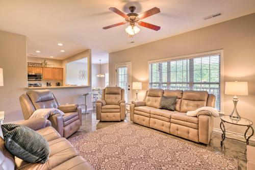 Resort-Style Villa and Porch 4Mi to Silver Dollar City - image 7