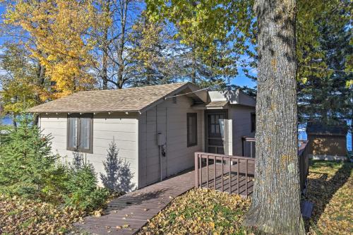 Cozy Cabin with Deck and Private Dock on Nelson Lake! - image 6