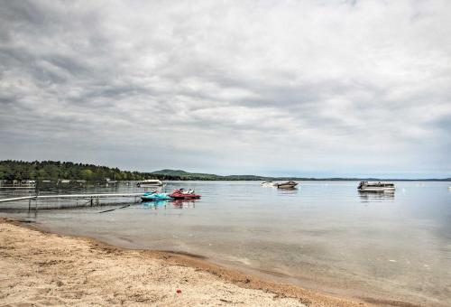 Sebago Lake Cottage with Patio and Beach Access! - main image