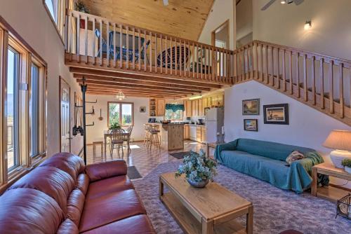 Questa Home with Views - 13 Mi to Red River Skiing! - Questa