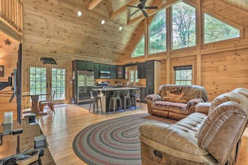 Palmerton Cabin with Game Room about 5 Mi to Blue Mtn Palmerton Cabin with Game Room about 5 Mi to Blue Mtn