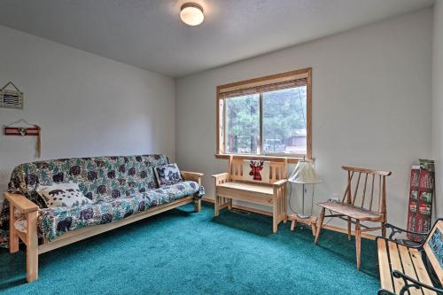 Pinetop Golf Course Home with Furnished Deck! - image 6