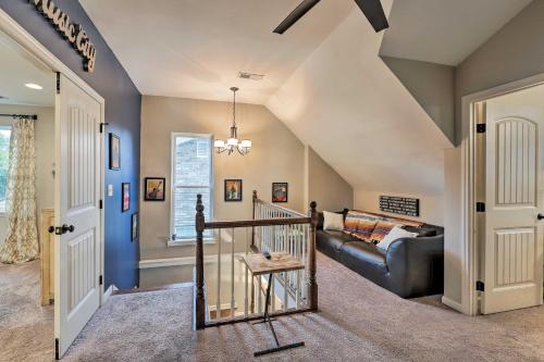 Lovely Nashville Home with Fire Pit and Yard, 3Mi to Dwtn