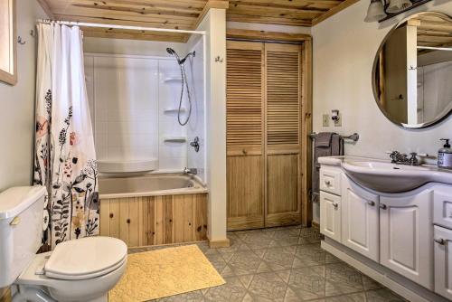 Lakefront Family Escape with Views, Dock, and Kayaks! in Hayward, USA