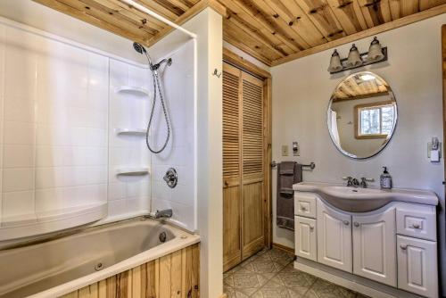 Lakefront Family Escape with Views, Dock, and Kayaks! in Hayward, USA