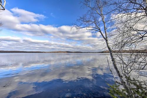 Lakefront Family Escape with Views, Dock, and Kayaks! in Hayward, USA