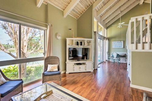 Water Views, Dock Access Hilton Head Resort Villa in 南灘