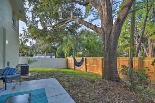 Sunny Retreat with Yard and Patio 2 Mi to Madeira Beach!