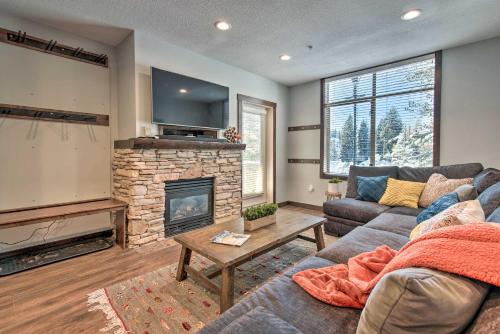 Solitude Mountain Slopeside Ski Condo with Hot Tub!