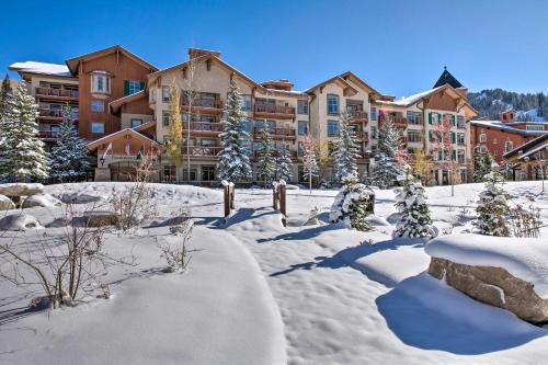 Solitude Mountain Slopeside Ski Condo with Hot Tub!