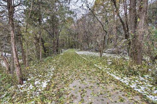 Renovated Historic Home Less Than 1 Mile to Eagle Point!