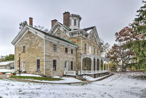 Renovated Historic Home Less Than 1 Mile to Eagle Point!